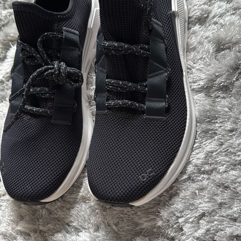 On Cloudeasy Women's in Black/ Rock Size 8 - Picture 4 of 10